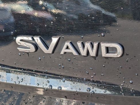 Used 2024 Nissan Rogue SV AWD/4WD image 9