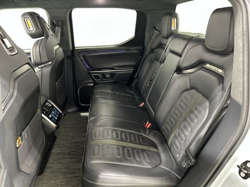 Used 2022 Rivian R1T Adventure AWD/4WD image 21