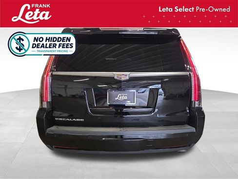 Used 2018 Cadillac Escalade Platinum RWD image 5