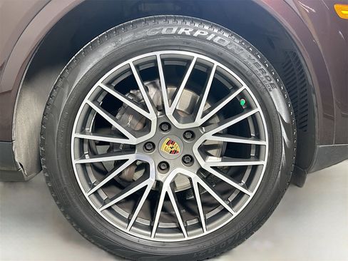 Certified 2019 Porsche Cayenne image 14