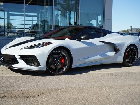 Used 2022 Chevrolet Corvette Stingray w/ Z51 Performance Package image 8