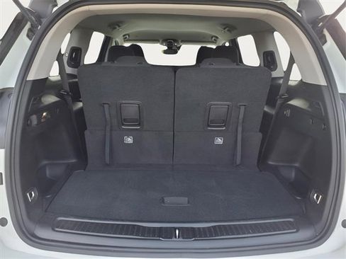 Used 2023 Jeep Grand Cherokee L Laredo image 25