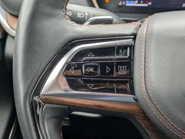Certified 2025 Jeep Grand Cherokee Summit AWD/4WD image 27