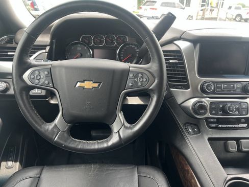 Used 2018 Chevrolet Suburban LT w/ Texas Edition Package RWD image 9
