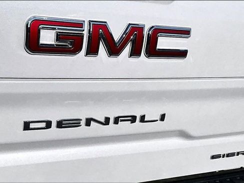 Used 2021 GMC Sierra 1500 Denali w/ Denali Ultimate Package image 33