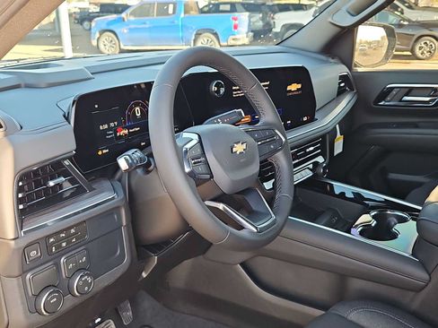 Used 2026 Chevrolet Tahoe LS RWD image 10