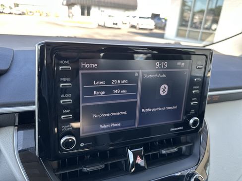 Used 2021 Toyota Corolla LE FWD image 17