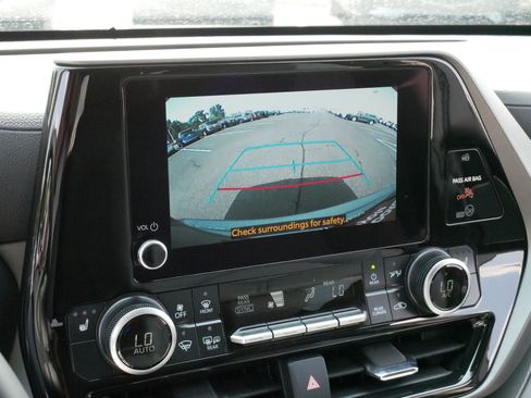 Certified 2026 Toyota Highlander XLE AWD/4WD image 32