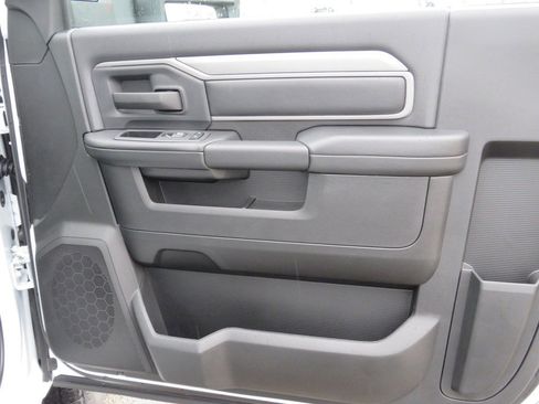 New 2024 RAM 3500 Tradesman image 31