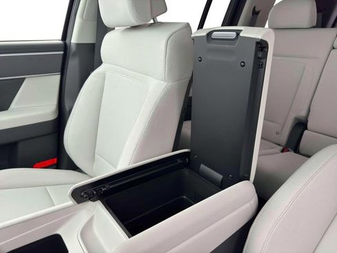 New 2026 Hyundai Santa Fe SE image 18