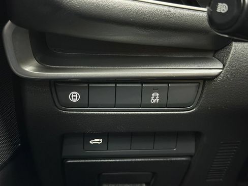 Used 2020 MAZDA MAZDA3 Sedan FWD image 30