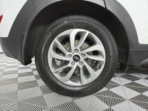 Used 2018 Hyundai Tucson SE AWD/4WD image 10