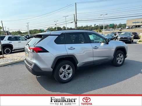 Used 2025 Toyota RAV4 LE AWD/4WD image 7