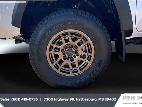 Used 2023 Toyota Tacoma 4x4 Double Cab w/ Trail Edition image 8