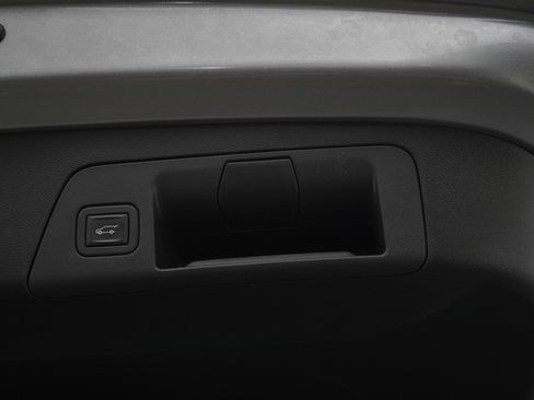 Used 2023 Buick Envision Preferred w/ Sport Touring Package AWD/4WD image 18