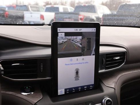 Used 2020 Ford Explorer Platinum w/ Premium Technology Package image 19