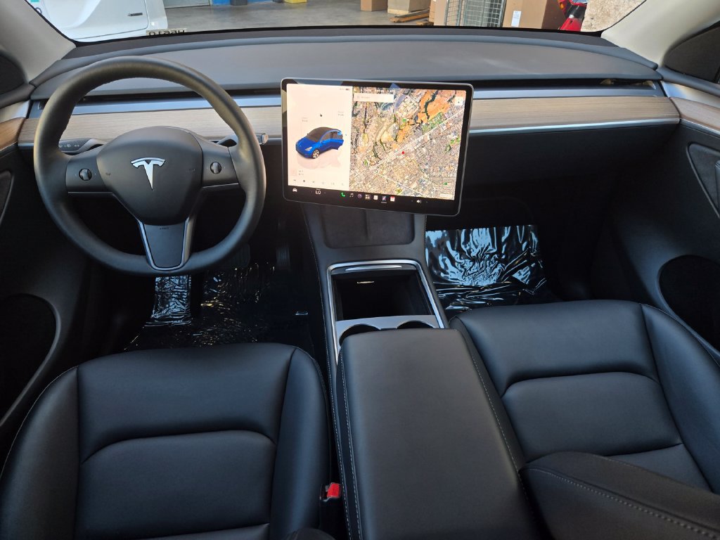 Used 2023 Tesla Model Y Long Range AWD/4WD image 15