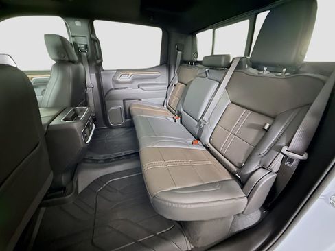 New 2026 Chevrolet Silverado 1500 High Country w/ High Country Premium Package AWD/4WD image 25