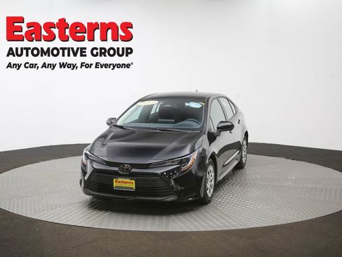 Used 2025 Toyota Corolla LE image 54