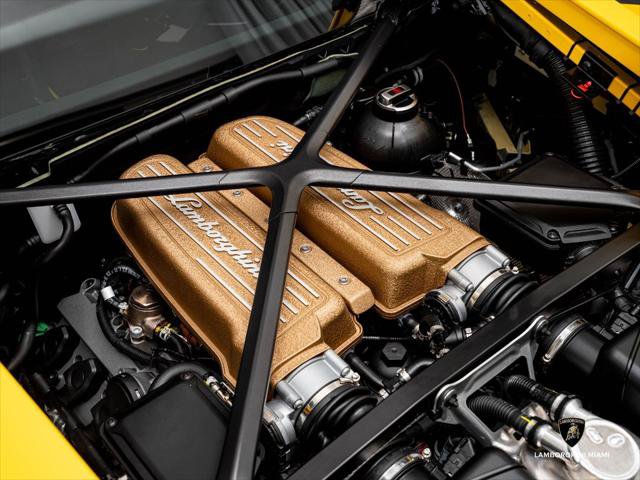 Used 2023 Lamborghini Huracan STO RWD image 22