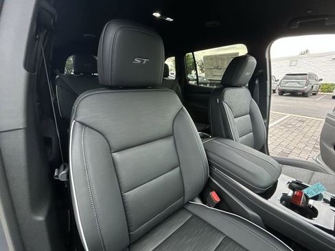 New 2026 Buick Enclave Sport Touring w/ LPO, Floor Liner Package image 45