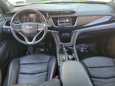 Certified 2022 Cadillac XT6 Premium Luxury w/ Platinum Package image 8