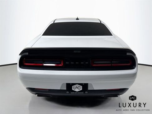 Used 2021 Dodge Challenger SRT Hellcat Redeye image 5