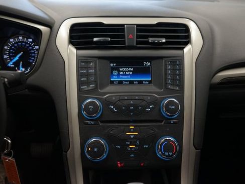 Used 2016 Ford Fusion SE w/ Equipment Group 202A FWD image 21