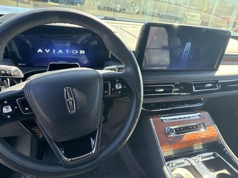 Used 2025 Lincoln Aviator Black Label AWD/4WD image 8