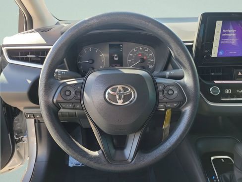 Used 2025 Toyota Corolla LE image 27