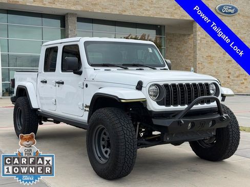 Used 2024 Jeep Gladiator Sport AWD/4WD image 19