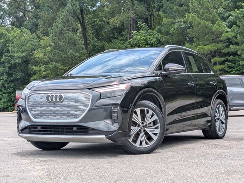 Used 2023 Audi Q4 e-tron Premium Plus w/ Premium Plus RWD image 4