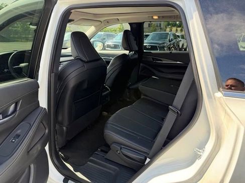 Certified 2024 INFINITI QX60 Luxe AWD/4WD image 10
