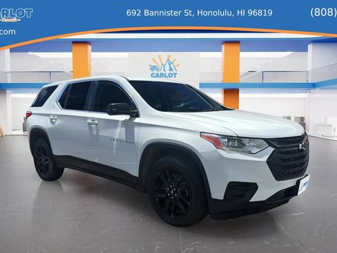 Used 2018 Chevrolet Traverse LS w/ LPO, Black Accent Package FWD image 4