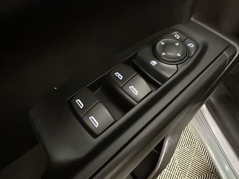 Used 2024 Chevrolet Silverado 1500 Custom AWD/4WD image 11