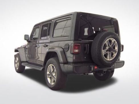 Used 2020 Jeep Wrangler Unlimited Sahara image 5
