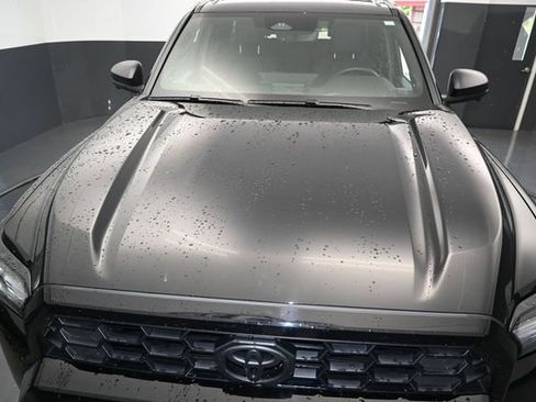 Used 2025 Toyota 4Runner TRD Off-Road Premium AWD/4WD image 5