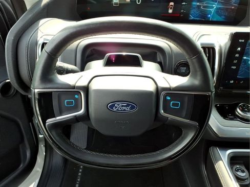Used 2025 Ford Expedition Max Platinum AWD/4WD image 22