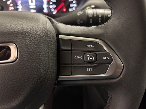 Used 2026 Jeep Compass Latitude AWD/4WD image 16