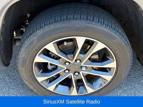 Used 2022 Jeep Grand Cherokee L Overland w/ Advanced Protech Group III RWD image 13