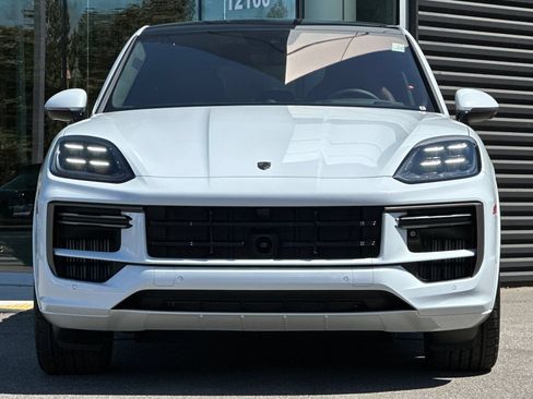 New 2025 Porsche Cayenne Turbo AWD/4WD image 11