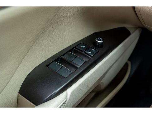 Used 2021 Toyota Camry XLE w/ Navigation Package image 27