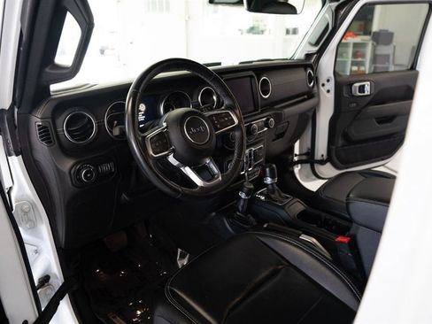Used 2021 Jeep Wrangler Unlimited Sahara AWD/4WD image 12