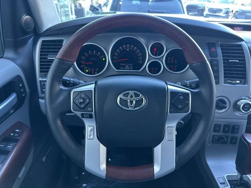 Used 2016 Toyota Sequoia Platinum image 34