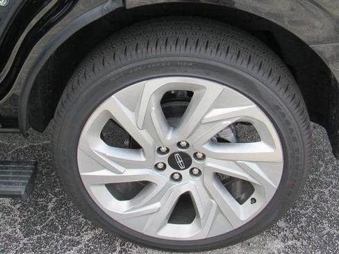 New 2025 Lincoln Navigator Reserve image 10