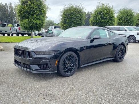 New 2026 Ford Mustang GT Premium w/ GT Performance Package RWD image 4