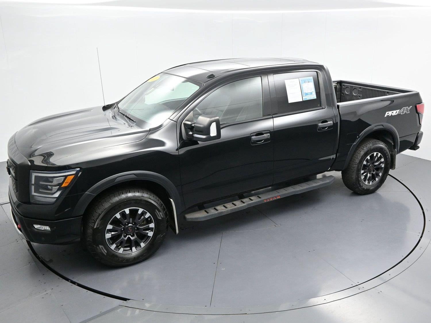 Used 2021 Nissan Titan PRO-4X w/ Pro-4x Convenience Package AWD/4WD image 43