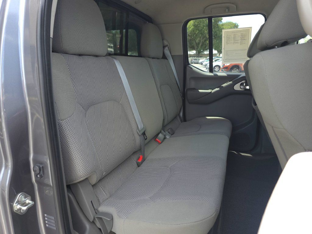 Used 2018 Nissan Frontier SV w/ Value Truck Package RWD image 17