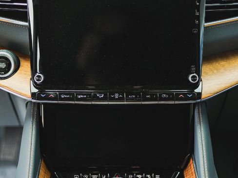 Used 2022 Jeep Grand Wagoneer Series II w/ Flexible Seating Group image 79