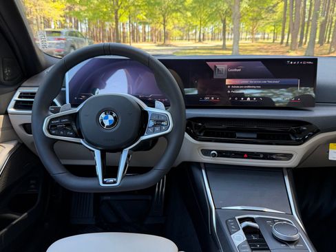 New 2026 BMW 330i Sedan w/ M Sport Package RWD image 3